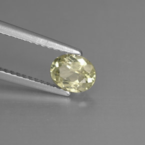 Diasporo de mudança de cor  natural 0,64ct, corte oval, VVS-VS