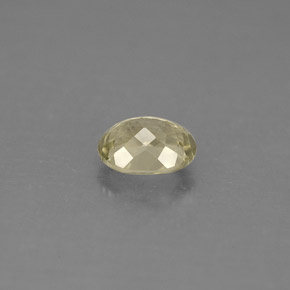 Diasporo de mudança de cor  natural 0,82ct, corte oval, VS