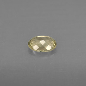 Diasporo de mudança de cor  natural 0,67ct, corte oval, VS