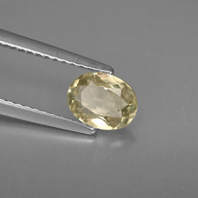 Diasporo de mudança de cor  natural 0,77ct, corte oval, VS
