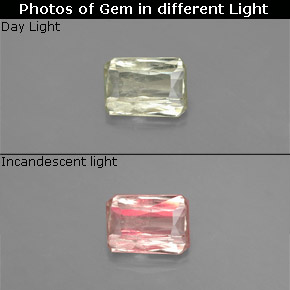 Diasporo de mudança de cor  natural 0,73ct, corte esmeralda, SI