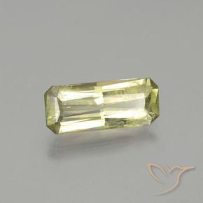 Diasporo de mudança de cor amarelo natural 3,65ct, corte esmeralda, SI
