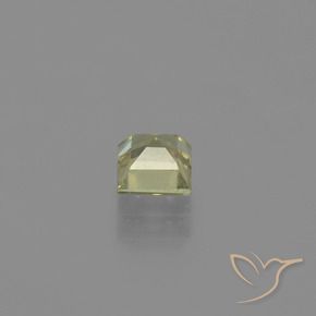 Diásporo com mudança de cor Luz amarela Natural 0.55ct, Quadrado, VVS-VS