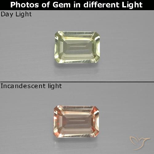 0.86ct Natural Amarelo acastanhado Diásporo com mudança de cor, Corte Esmeralda, VVS-VS