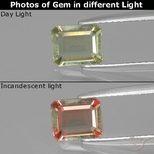 0.90ct Natural Amarelo claro Diásporo com mudança de cor, Corte Esmeralda, VVS-VS