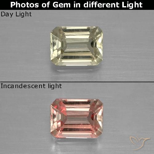 0.90ct Natural Luz amarela Diásporo com mudança de cor, Corte Esmeralda, VVS-VS