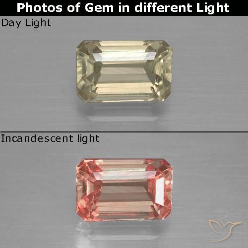 1.27ct Natural Amarelo Dourado Claro Diásporo com mudança de cor, Corte Esmeralda, VVS-VS