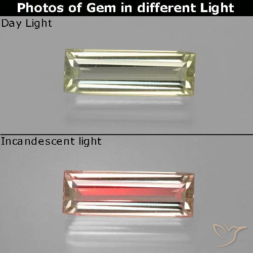 Diásporo com mudança de cor Amarelo muito claro Natural 1.18ct, baguete, VVS