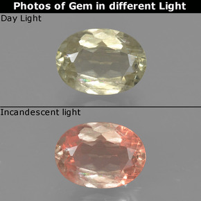 Diásporo com mudança de cor Luz amarela Natural 0.90ct, Corte Oval, VS-SI