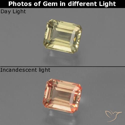0.87ct Natural Amarelo claro Diásporo com mudança de cor, Corte Esmeralda, VS
