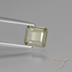 Diásporo com mudança de cor Amarelo muito claro Natural 0.79ct, Corte Octógono / Esmeralda, VVS-VS