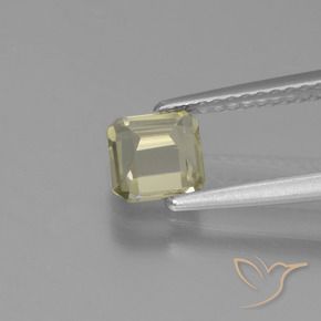 Diásporo com mudança de cor Luz amarela Natural 0.85ct, Corte Octógono / Esmeralda, VVS-VS