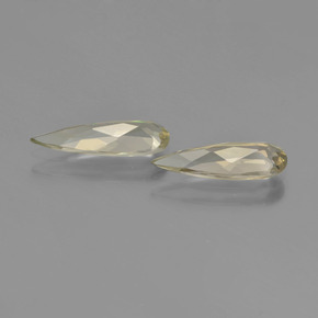 Pedras preciosas de diasporo de mudança de cor amarelo natural de 2,22 ct, formato de pêra, VVS