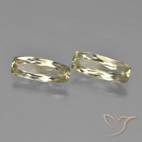 Pedras preciosas de Diásporo com mudança de cor Amarelo muito claro natural de 2.25 ct, Almofada, VVS