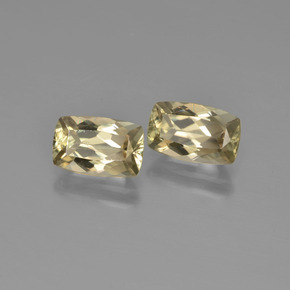 Pedras preciosas de diasporo de mudança de cor amarelo natural de 2,67 ct, almofada cortada, VS