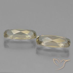 Pedras preciosas de Diásporo com mudança de cor Amarelo muito claro natural de 2.45 ct, Almofada, VVS-VS