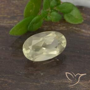 Diásporo com mudança de cor Luz amarela Natural 0.63ct, oval, VS