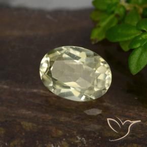 Diásporo com mudança de cor Luz amarela Natural 0.65ct, oval, VVS-VS