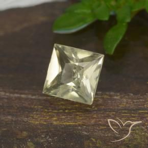 Diásporo com mudança de cor Luz amarela Natural 0.50ct, Quadrado, VS