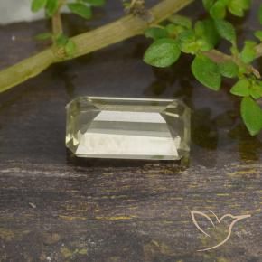 Diásporo com mudança de cor Amarelo claro Natural 0.91ct, Corte Octógono / Esmeralda, VVS-VS