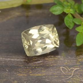 Diásporo com mudança de cor Amarelo muito claro Natural 0.92ct, Almofada, VVS-VS