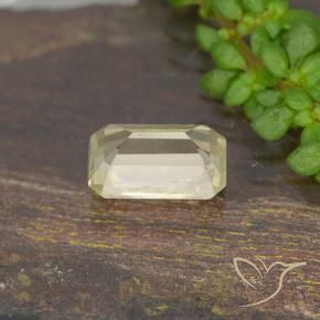Diásporo com mudança de cor Luz amarela Natural 0.69ct, Corte Octógono / Esmeralda, VS
