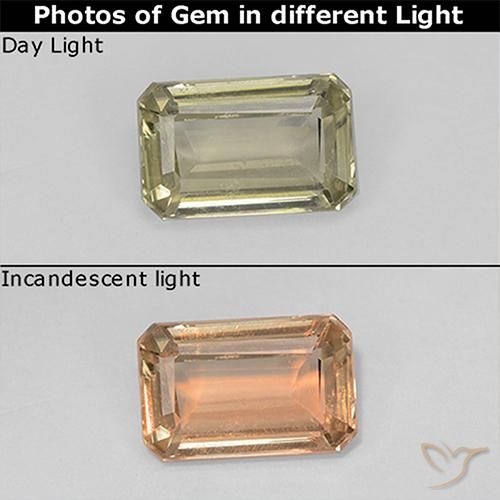 0.79ct Natural Luz amarela Diásporo com mudança de cor, Corte Esmeralda, VVS-VS