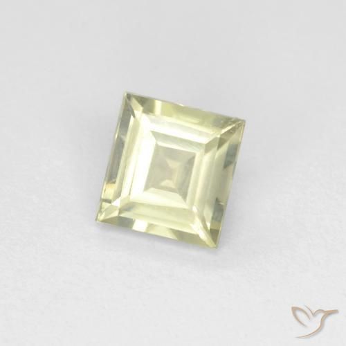 Diásporo com mudança de cor Amarelo muito claro Natural 0.62ct, Quadrado, VVS-VS