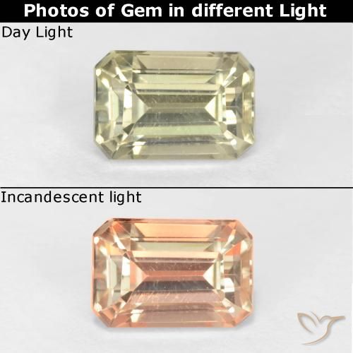 0.74ct Natural Amarelo Muito Pálido Diásporo com mudança de cor, Corte Esmeralda, VS
