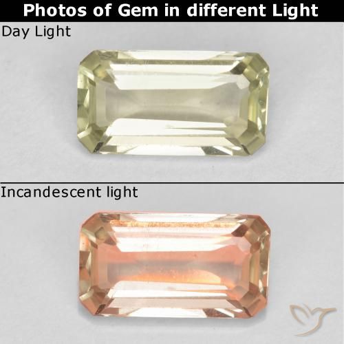 0.55ct Natural amarelo bege Diásporo com mudança de cor, Corte Esmeralda, VS