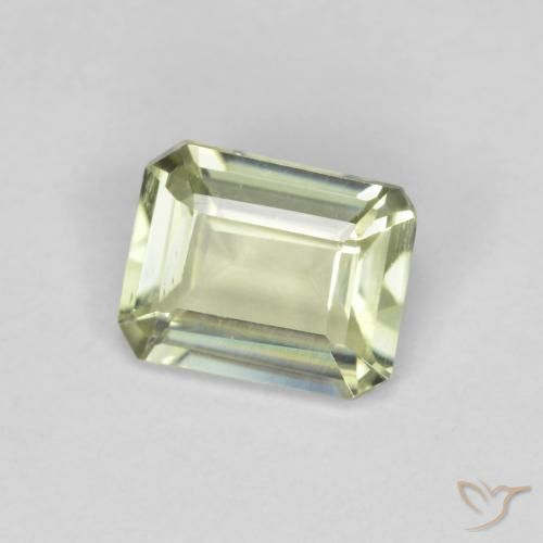 Diásporo com mudança de cor Amarelo muito claro Natural 0.68ct, Corte Octógono / Esmeralda, VVS-VS
