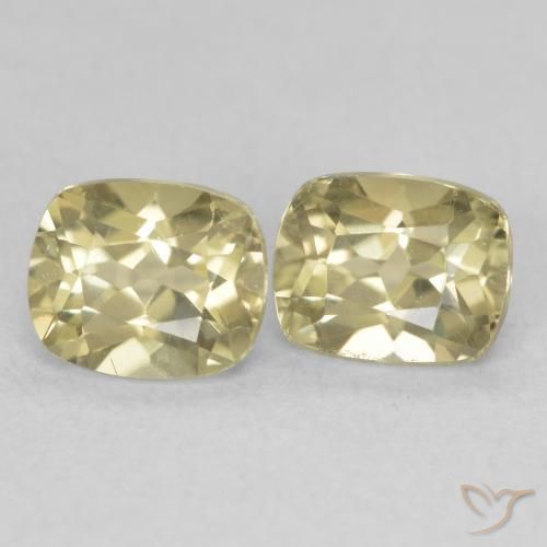 Pedras preciosas de Diásporo com mudança de cor amarelo suave natural de 1.68 ct, Almofada, VVS-VS
