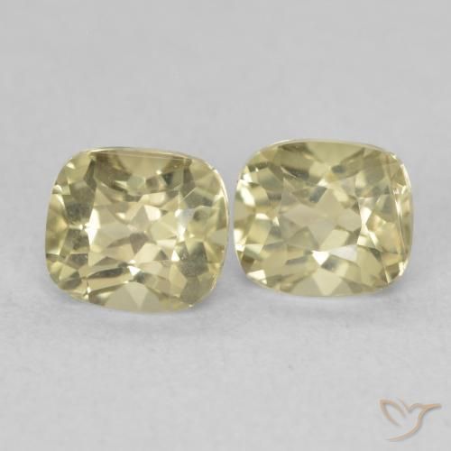 Pedras preciosas de Diásporo com mudança de cor amarelo suave natural de 1.25 ct, Almofada, VS