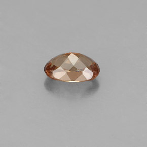 Granada de mudança de cor mudança de cor natural 0,58ct, corte oval, VS