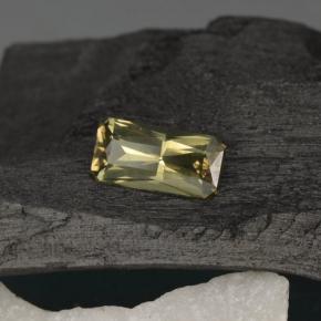 Granada de mudança de cor amarelo natural 0,74ct, corte esmeralda, VS