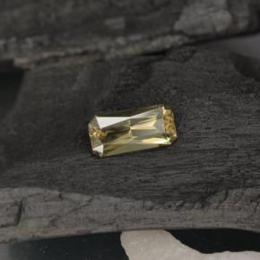 Granada de mudança de cor amarelo natural 0,71ct, corte esmeralda, VS