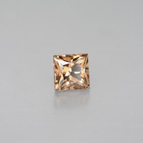 Granada de mudança de cor multicolorido natural 0,63ct, quadrado, VS
