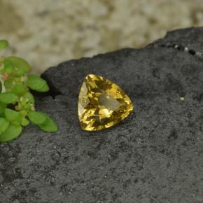 Granada de mudança de cor amarelo natural 0,68ct, trillion, VS