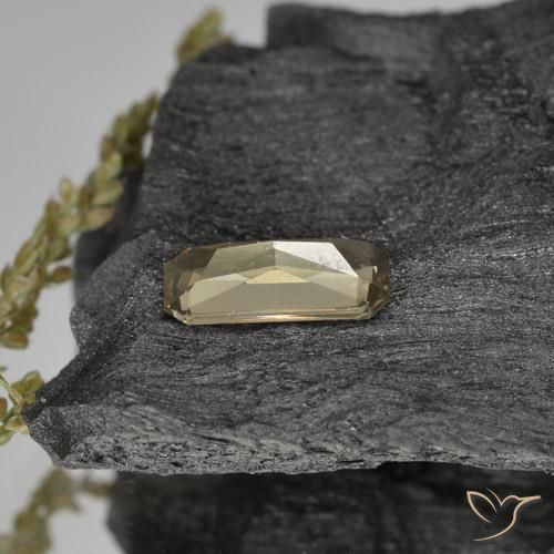 Granada que muda de cor Ouro Natural 0.61ct, Corte Octógono / Esmeralda, VVS-VS
