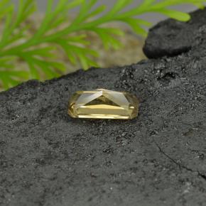 Granada de mudança de cor amarelo natural 0,78ct, corte esmeralda, VVS-VS