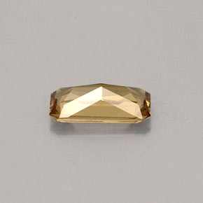 Granada de mudança de cor marrom esverdeado a vermelho-rosa natural 0,63ct, corte esmeralda, VVS