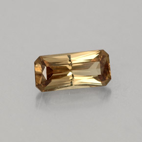 Granada de mudança de cor multicolorido natural 0,73ct, corte esmeralda, VS