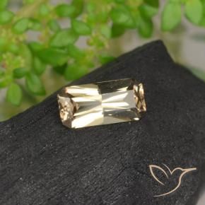 Granada de mudança de cor amarelo natural 0,65ct, corte esmeralda, VVS