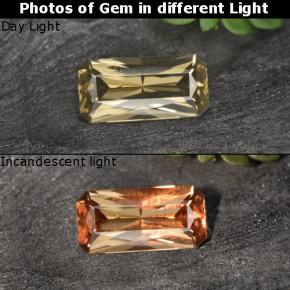 Granada de mudança de cor dourado natural 0,60ct, corte esmeralda, VVS-VS