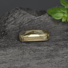 Granada de mudança de cor dourado natural 0,60ct, corte esmeralda, VVS-VS