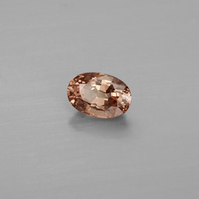 Granada de mudança de cor mudança de cor natural 0,77ct, corte oval, VVS-VS