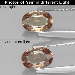 Granada de mudança de cor multicolorido natural 0,57ct, corte oval, VVS