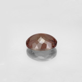Granada de mudança de cor mudança de cor natural 5,58ct, corte oval, VS