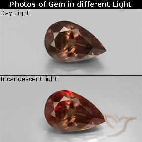 Granada de mudança de cor marrom natural 3,05ct, formato de pêra, VS-SI