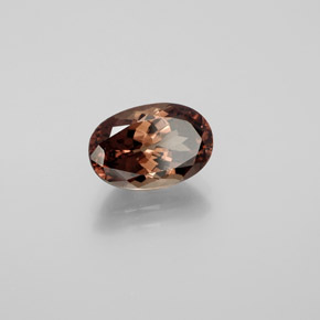 Granada de mudança de cor mudança de cor natural 3,78ct, corte oval, VS